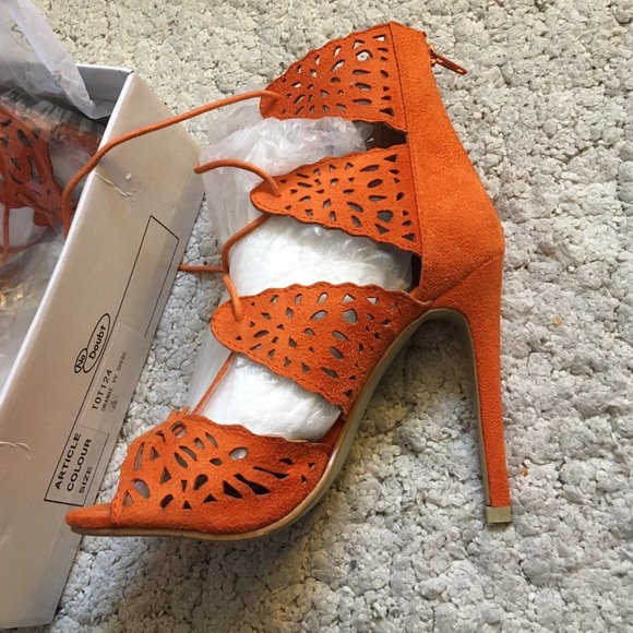 Heels - Picture 2 of 4