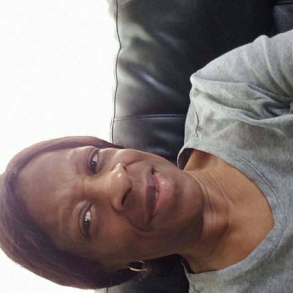 Meet your Posher, Joi - Picture 1 of 1