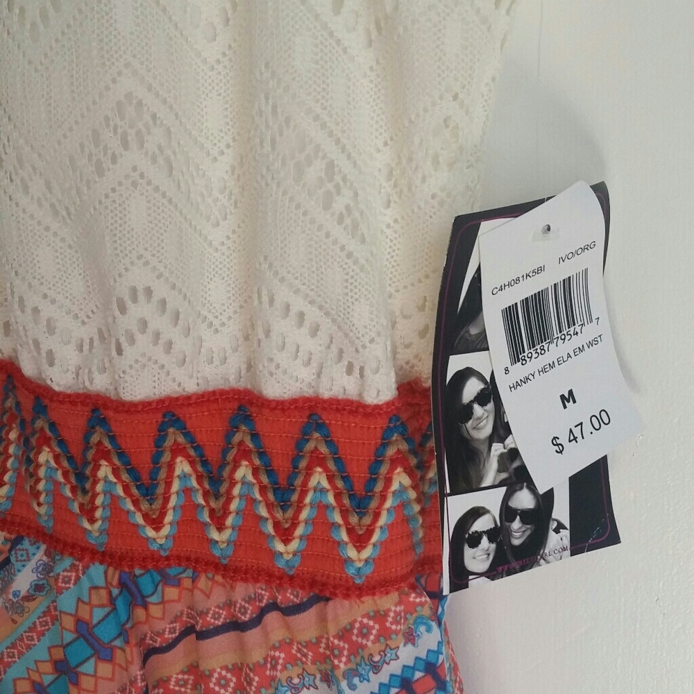 Donated💕 Trixxi Lace and embroidered dress - Picture 5 of 6