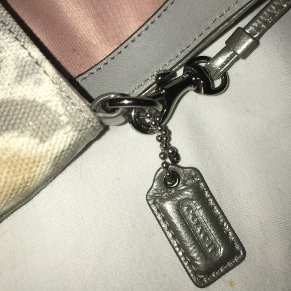 PRICE ⬇️ Coach sparkle cross body - Picture 4 of 4