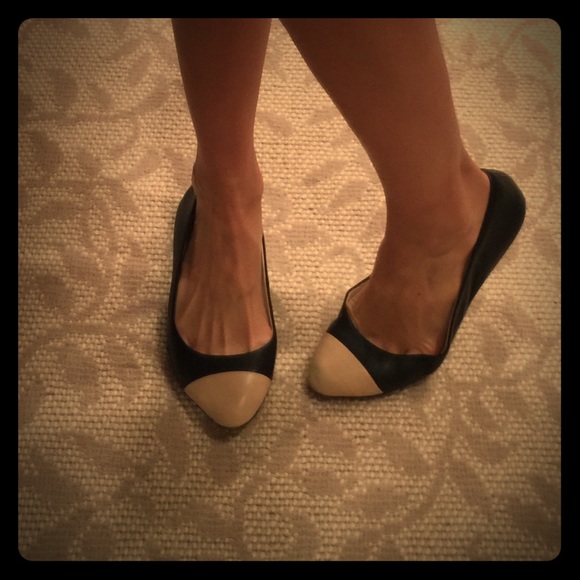 ON HOLD - Louise et Cie Flats