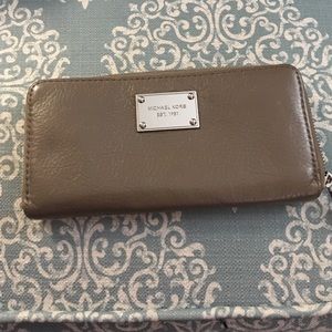 Michael Kors wallet