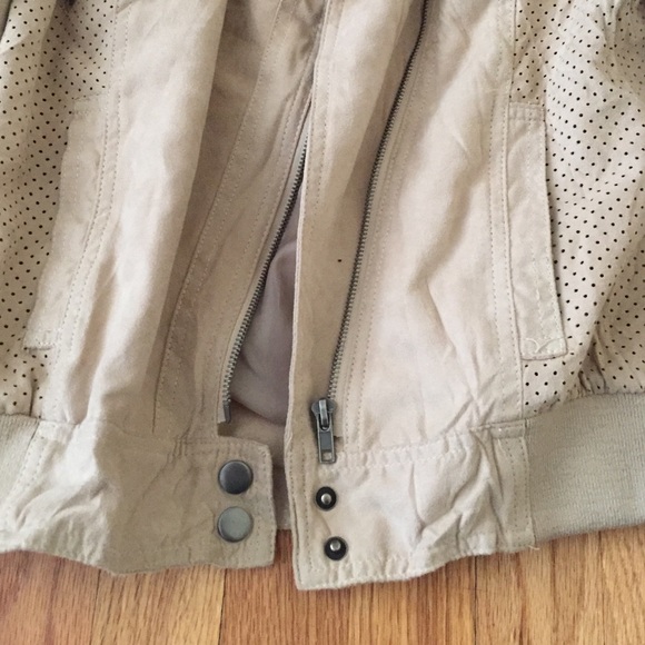 Light Rider Jacket - Picture 2 of 4