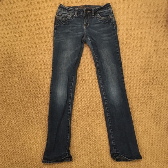 Delia's Dark Wash Jeans