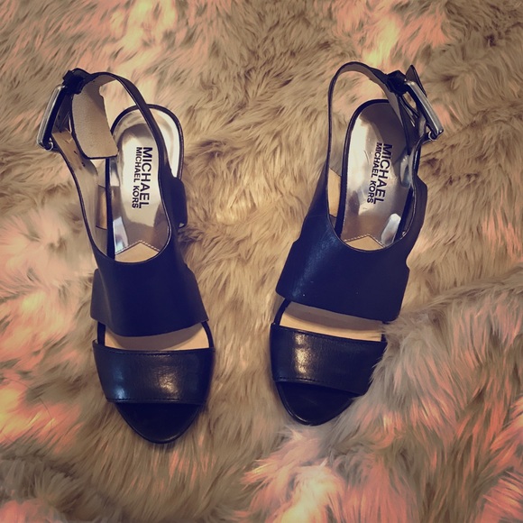 Michale Kros  shoes
