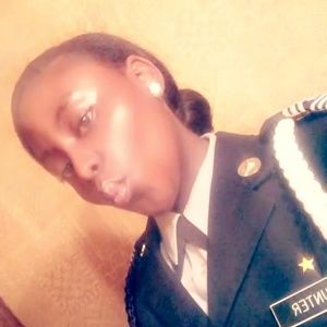 Meet your Posher, Brooke