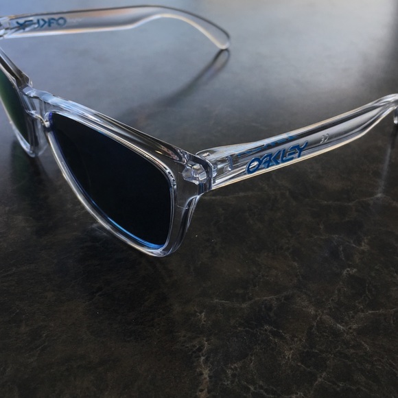 NWOT Unisex Oakley Frogskin - Picture 4 of 4