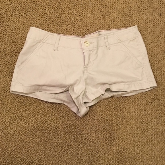 Hollister Khaki Shorts - worn once, size 3