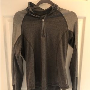 Fabulous Reebok long sleeve size small