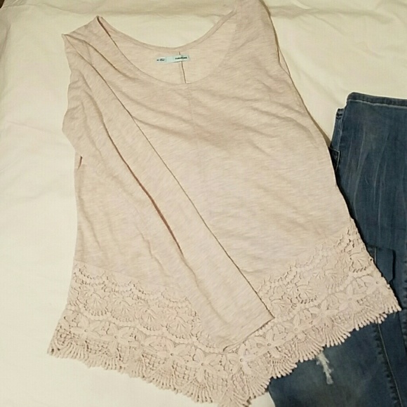 Long sleeve shirt size medium