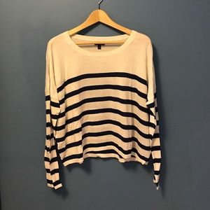 Lightweight cropped express sweater