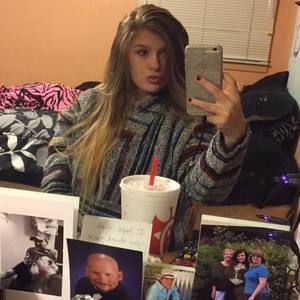 Meet your Posher, Danielle