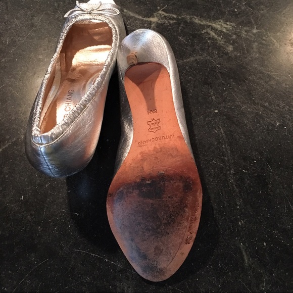 Arturo Chiang silver heels - Picture 3 of 3