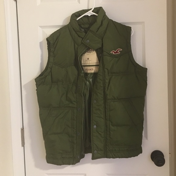 Men's puffy vest