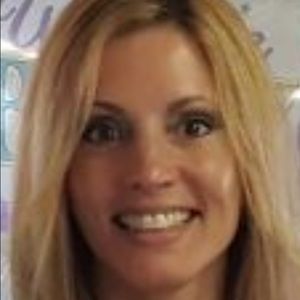 Meet your Posher, Valerie