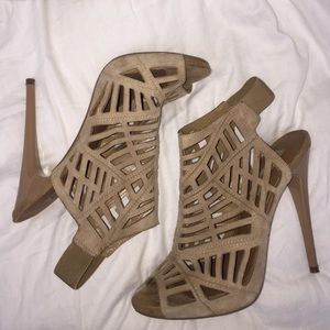 Steve Madden Bannit Nude Cutout Pumps - 8