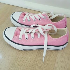 Girls pink Converse