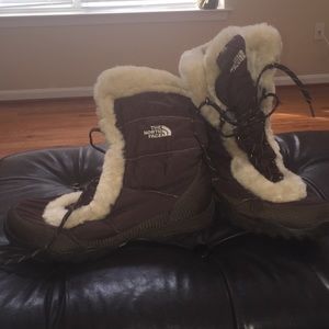 Women's North Face boots