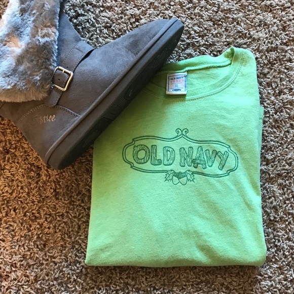 Old Navy Other - {Old Navy} Shirt