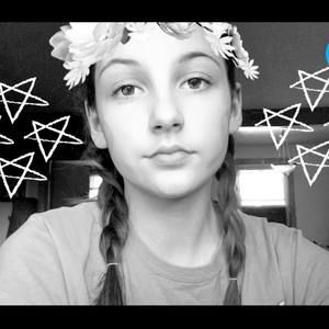 Meet your Posher, Chloe