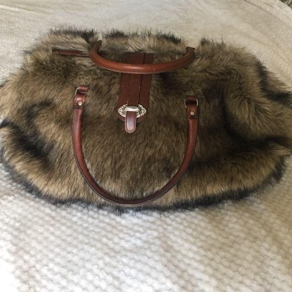 Elegant faux fur travel bag