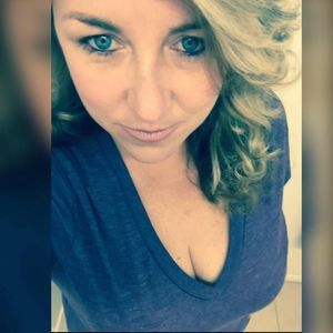 Meet your Posher, Lora