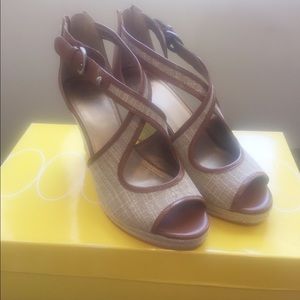 Circa Joan & David Tan Nandie Wedges Size 7
