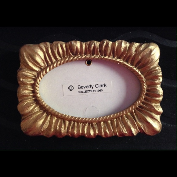 Beverly Clark 🖼set of 35 mini frames/card holders