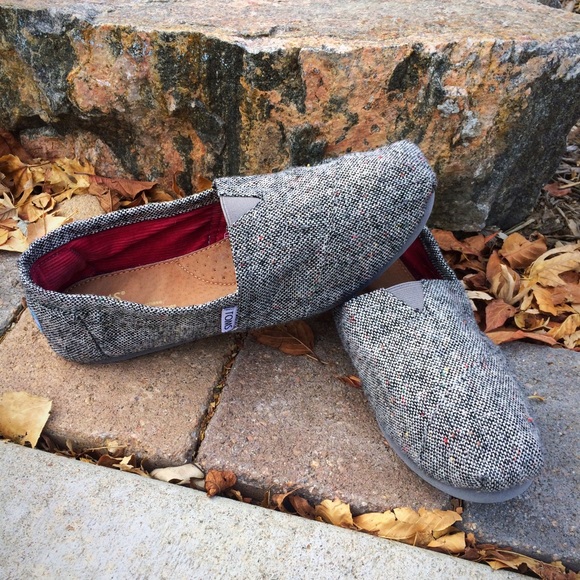 Toms Black w/Multi Colored Flecks W 8.5