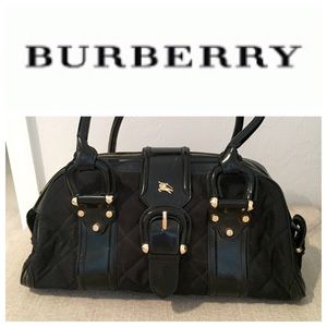 Burberry Purse 👛