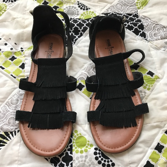 Maui Minnetonka Fringe Sandal