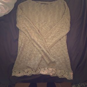 Knit sweater w lace trim