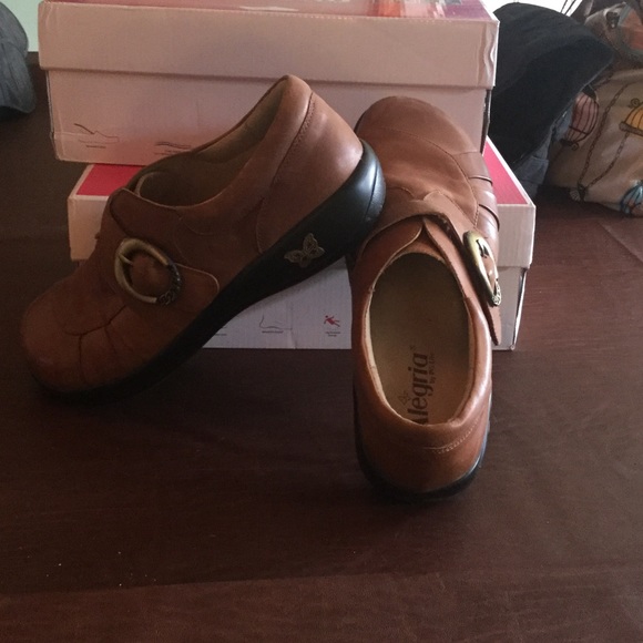 Algeria leather shoes. Euro size 41.