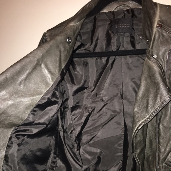 Blupepper Jacket Sz Medium jacket - Picture 2 of 2