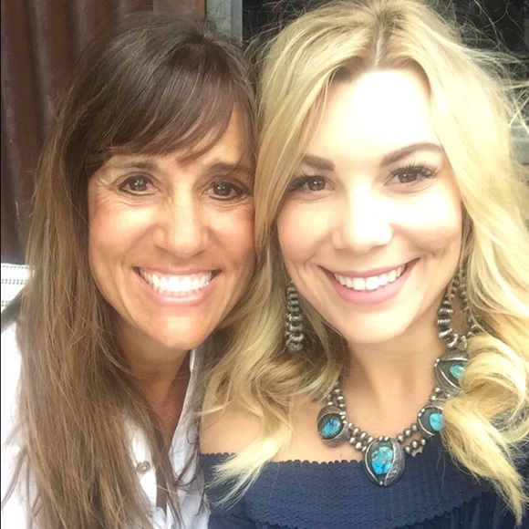 Meet your Posher, Rachael - Picture 3 of 3