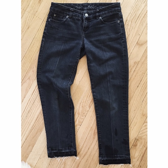 Cropped Flare with Exposed Distressed Hem