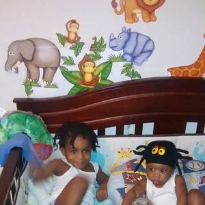 Meet your Posher, Derrick