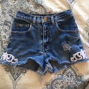 Thick denim high wasted shorts