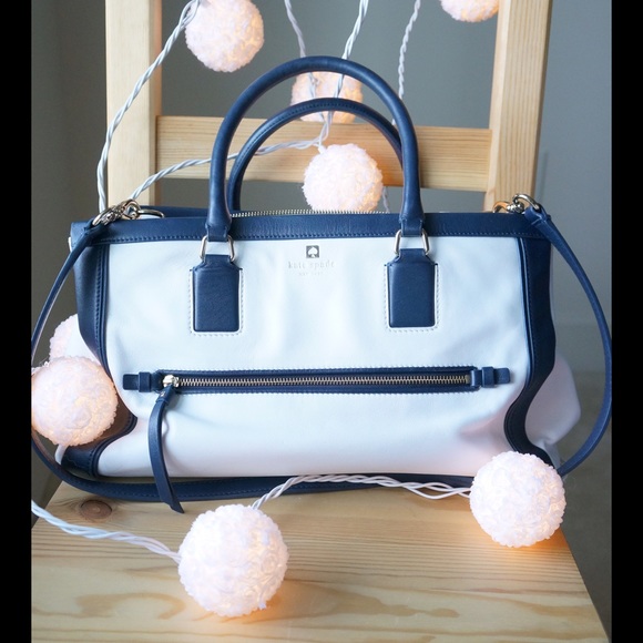 Kate spade spacious smiley face shoulder bag