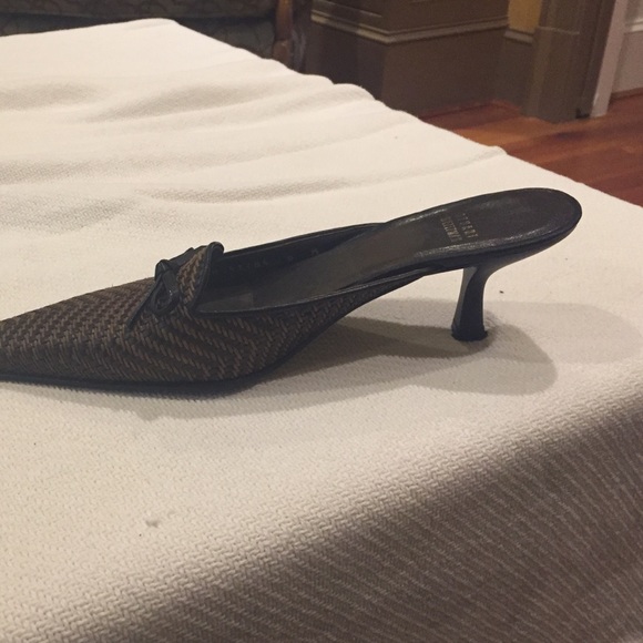 Stuart weitzman brown woven mule
