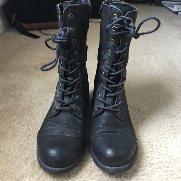 ‼️‼️ SOLD ‼️‼️ Black Combat Boots - Picture 2 of 4
