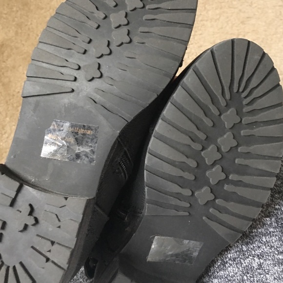 ‼️‼️ SOLD ‼️‼️ Black Combat Boots - Picture 3 of 4