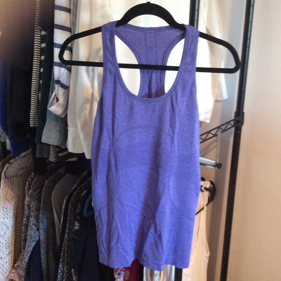 Lululemon workout tank - Picture 1 of 2