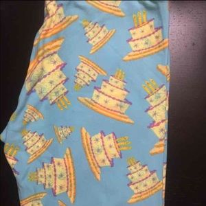 Lularoe birthday leggings OS rare