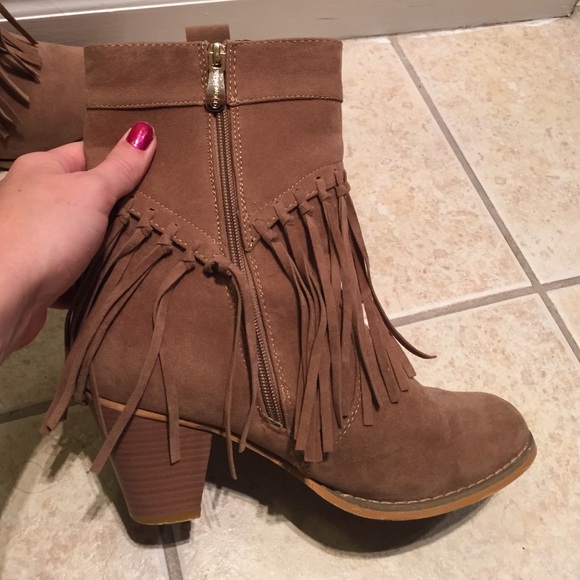 Fringe boots - Picture 4 of 4