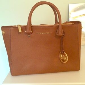 Michael Kors Sutton Saffriano Satchel