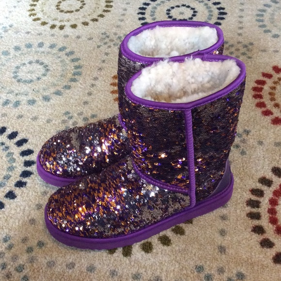 UGG Shoes - 🌺Sequins UGG Boots🌺