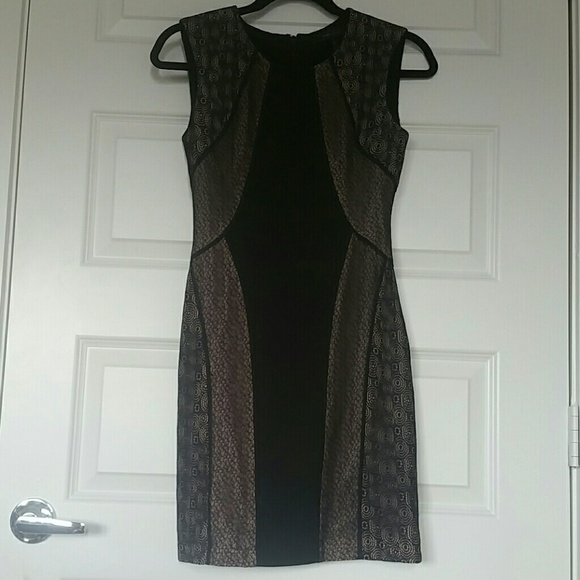 BcbcMaxAzria - Picture 2 of 3