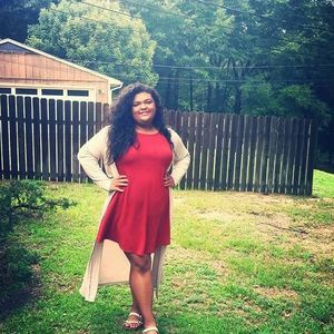 Meet your Posher, Lucy