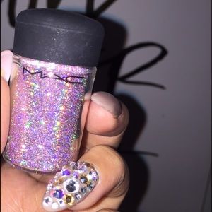 Holographic loose MAC glitter✨